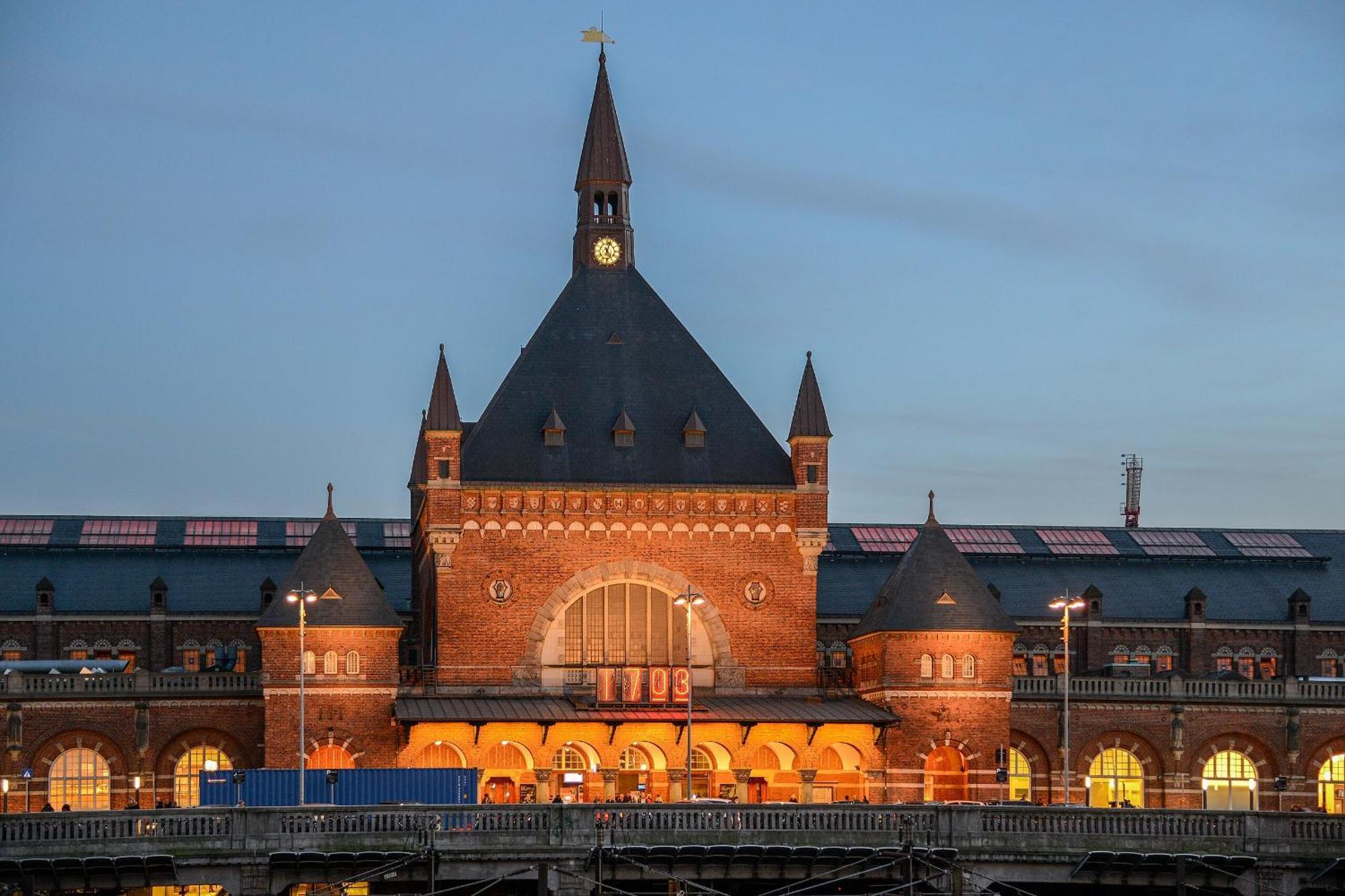 Central Copenhagen Apt With Balcony, Free Parking W Elevator Εξωτερικό φωτογραφία